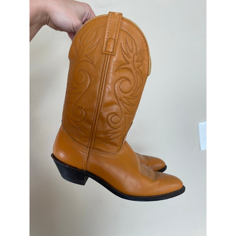 Vintage USA butterscotch cowgirl boots size 9